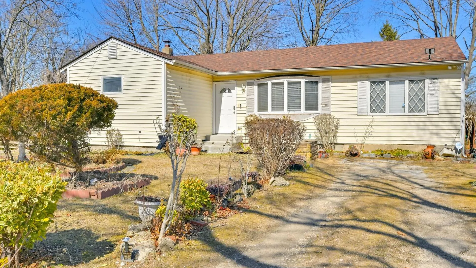 Holiday home 4 Mi To Lirr Station Nice Home In West Babylon! United States