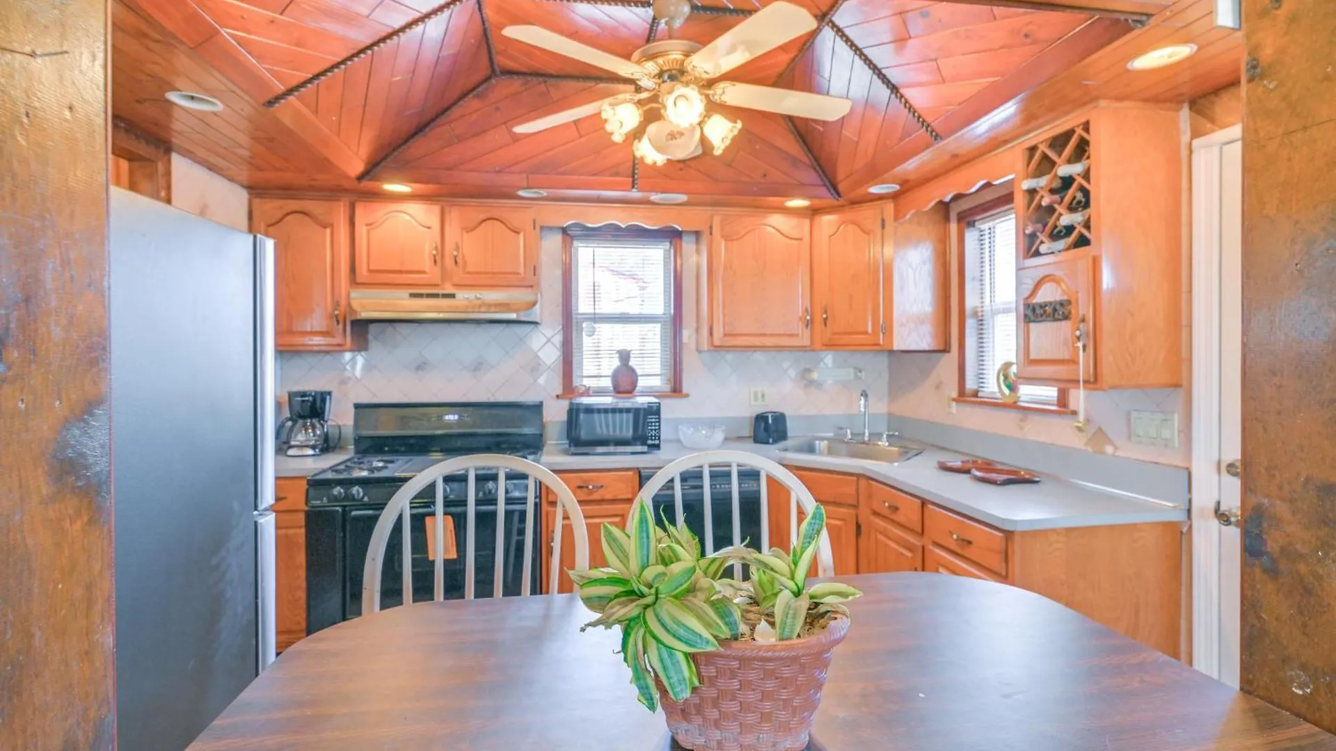 4 Mi To Lirr Station Nice Home In West Babylon! 0*,  United States