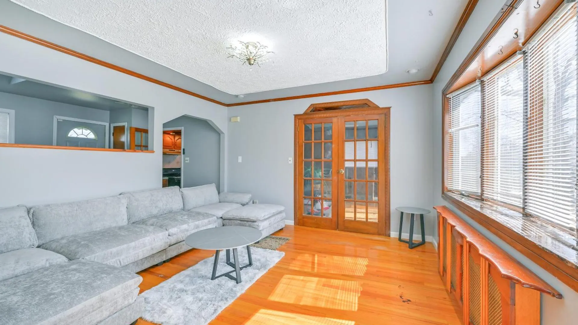 4 Mi To Lirr Station Nice Home In West Babylon! Holiday home